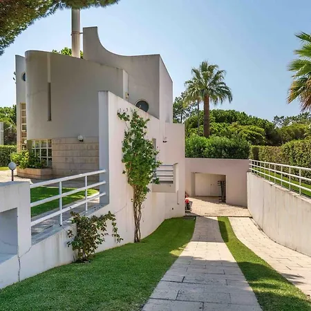 Luxury 6 Bedrooms With Private Pool