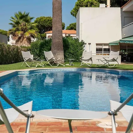 Luxury 6 Bedrooms With Private Pool *