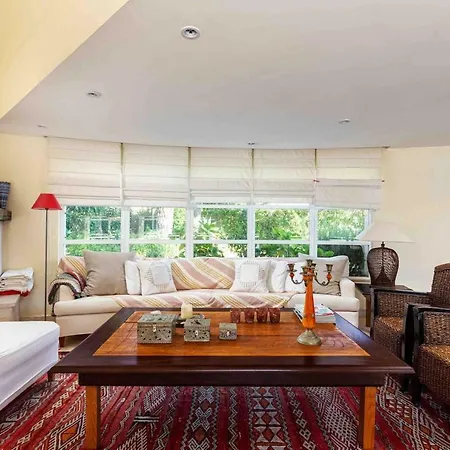 Luxury 6 Bedrooms With Private Pool