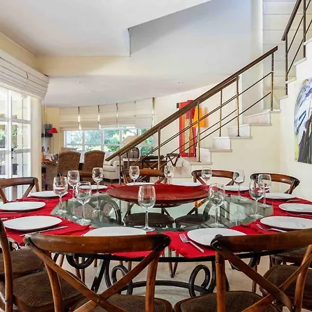 Luxury 6 Bedrooms With Private Pool فيلة