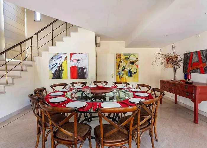 Luxury 6 Bedrooms With Private Pool Villa