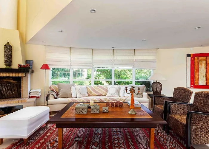 Luxury 6 Bedrooms With Private Pool