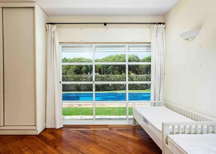 Luxury 6 Bedrooms With Private Pool Villa Vilamoura