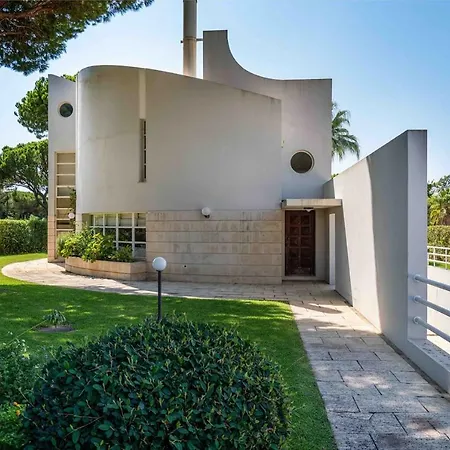 Luxury 6 Bedrooms With Private Pool Villa *