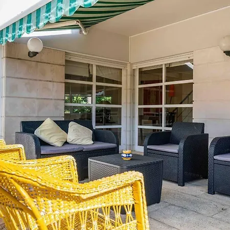 Luxury 6 Bedrooms With Private Pool וילה *